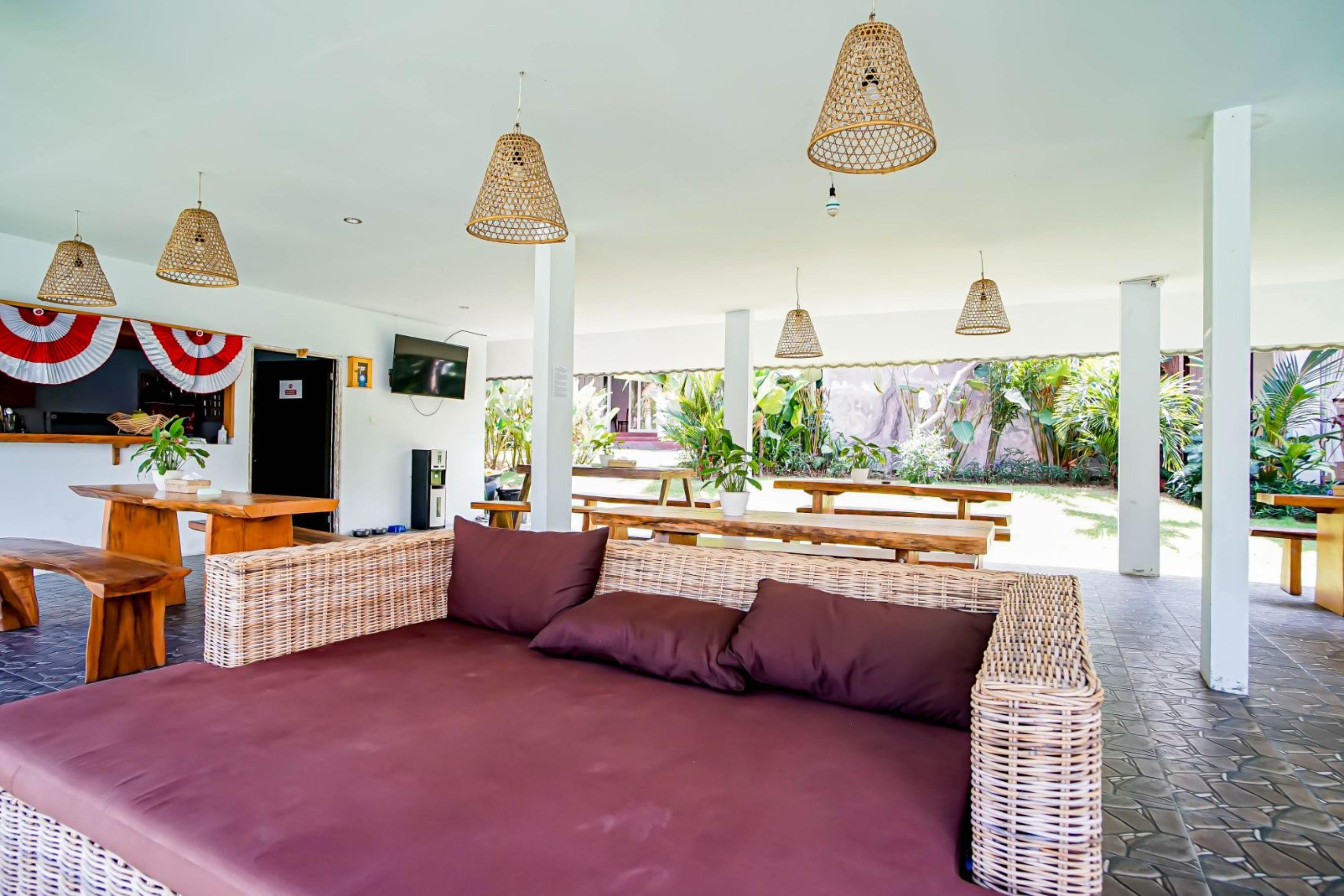 Agung Wiwin Homestay & Restaurant Mengwi Exterior photo