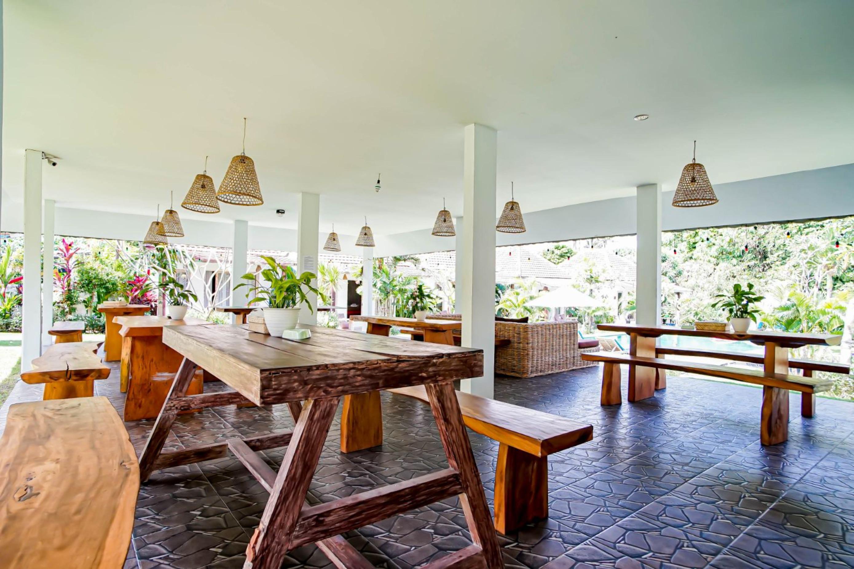 Agung Wiwin Homestay & Restaurant Mengwi Exterior photo