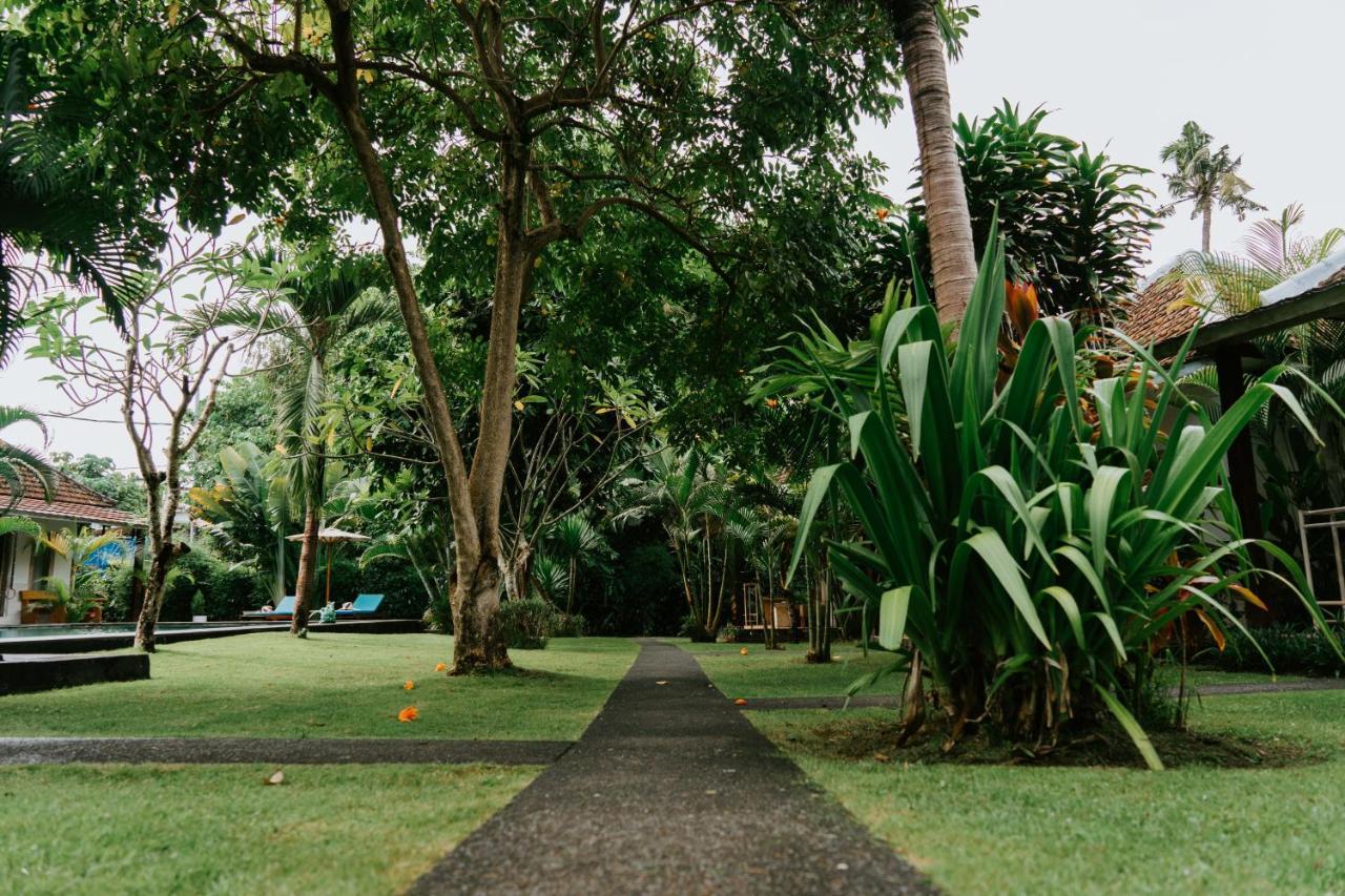 Agung Wiwin Homestay & Restaurant Mengwi Exterior photo