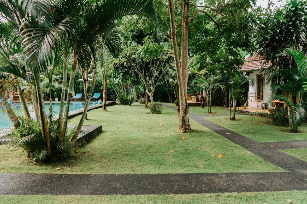 Agung Wiwin Homestay & Restaurant Mengwi Exterior photo