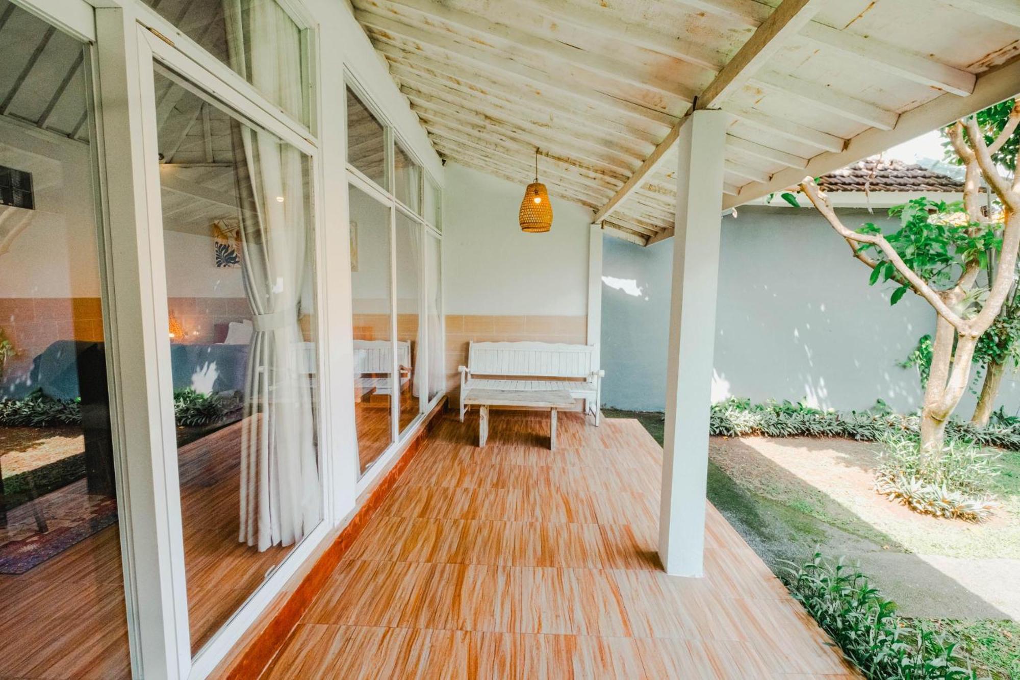 Agung Wiwin Homestay & Restaurant Mengwi Exterior photo
