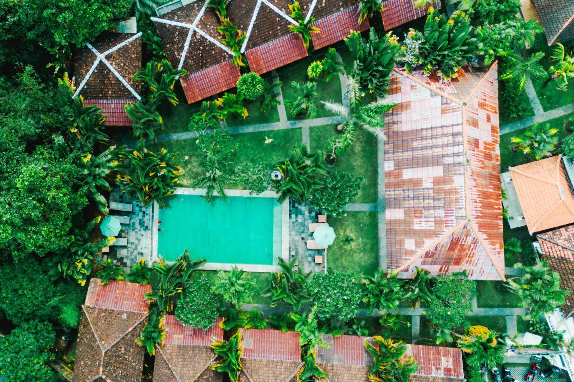 Agung Wiwin Homestay & Restaurant Mengwi Exterior photo